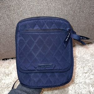 Cross shoulder Vera Bradley bag